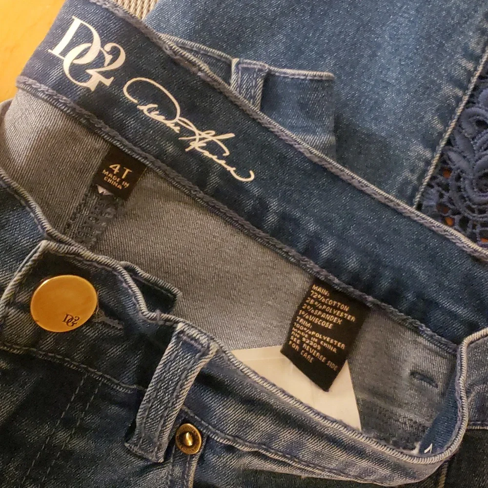 DG2 by Diane Gilman  Stretch Denim Lace Insert Crop Jean, Size 4 Tall